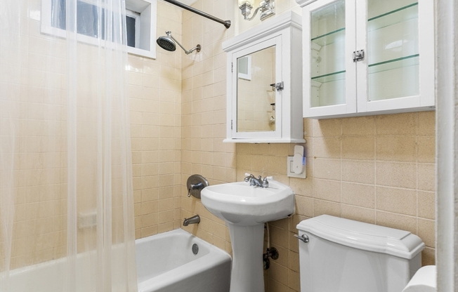 2 beds, 1 bath, 1,125 sqft, $3,195, Unit 4