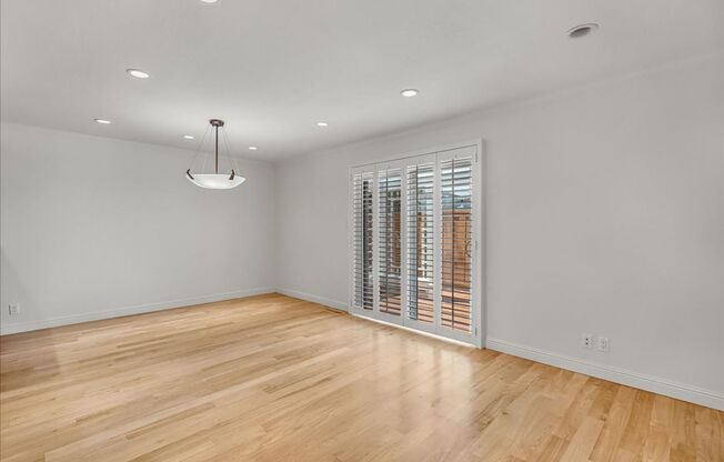 Beautiful 3 bed 2.5 bath townhome in Millbrae