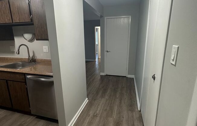 1 bed, 1 bath, 842 sqft, $1,130, Unit D103