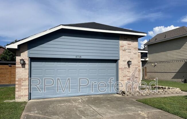 8718 ROARING PT DR