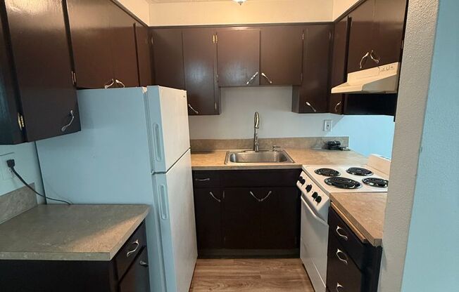 451-Hyacinth Apartments