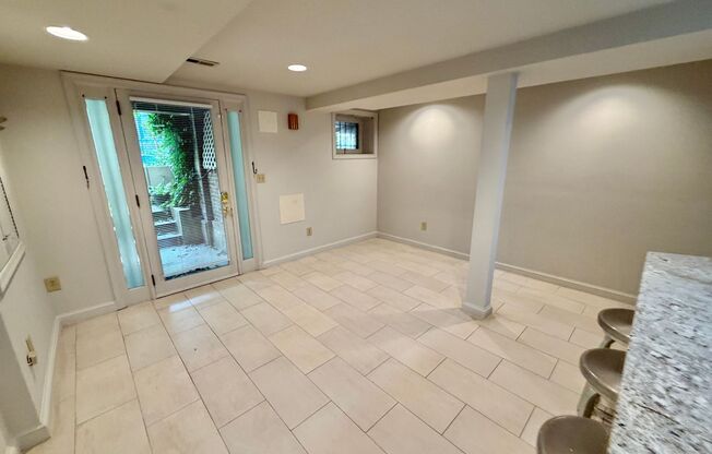 Delightful Dupont Tree-Lined Swann Street 2 Bedroom Lower Level Apt with W/D