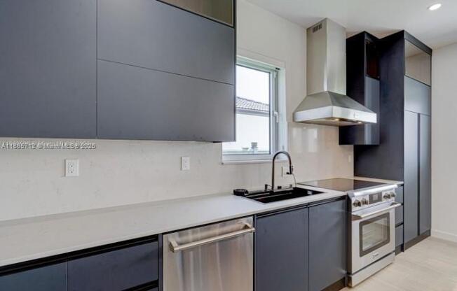 3900 SW 137 CT