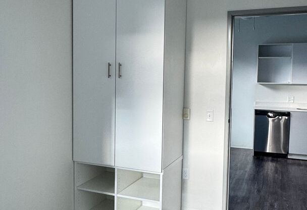 2 beds, 1 bath, 537 sqft, $1,485, Unit 301