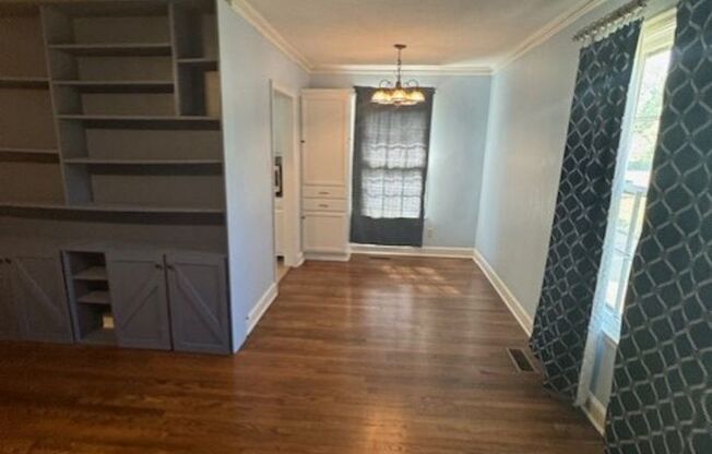 Move in ready Home in High Point Terrace
