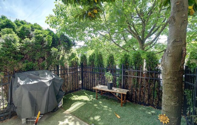 2bd/2.5ba Seattle Townhome