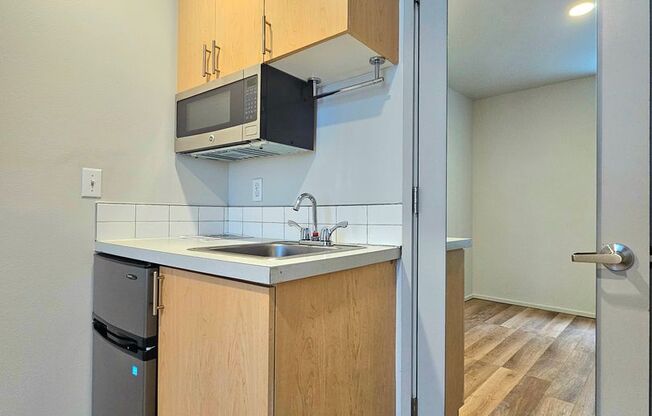 Studio, 1 bath, 122 sqft, $920