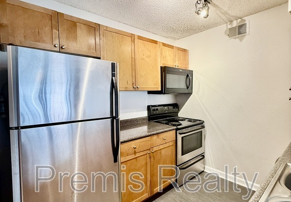 2500 WINDING CRK BLVD