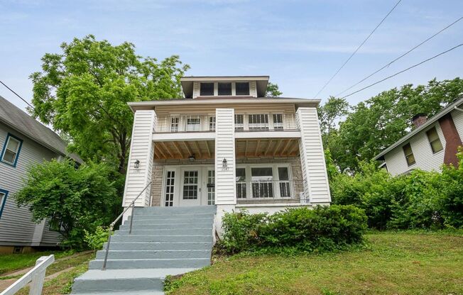 Norwood - Freshly updated 2 bed, upstairs of a 2 family.