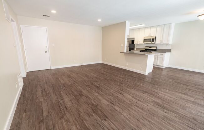 1 bed, 1 bath, 725 sqft, $2,498, Unit 201