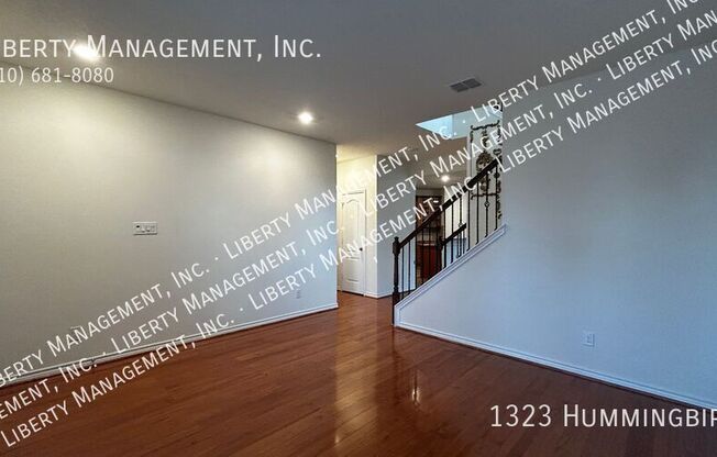 1323 HUMMINGBIRD