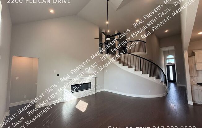 2200 PELICAN DR