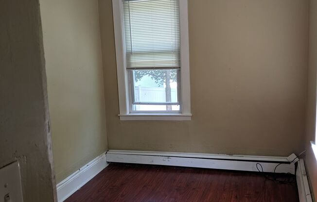 1 bed, 1 bath, 600 sqft, $1,500, Unit 2L