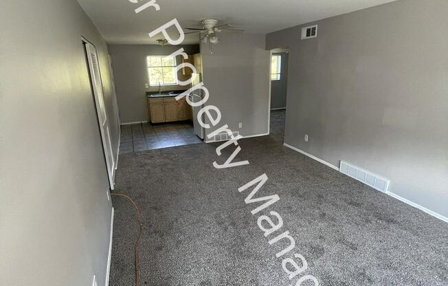 2 beds, 1 bath, $950, Unit 115 Reeb Lane Apt 4