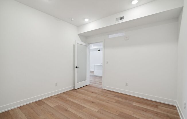 2 beds, 2 baths, 928 sqft, $2,175, Unit Unit 605
