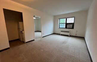 1 bed, 1 bath, 450 sqft, $1,549, Unit 5326 Fifth Ave. #28