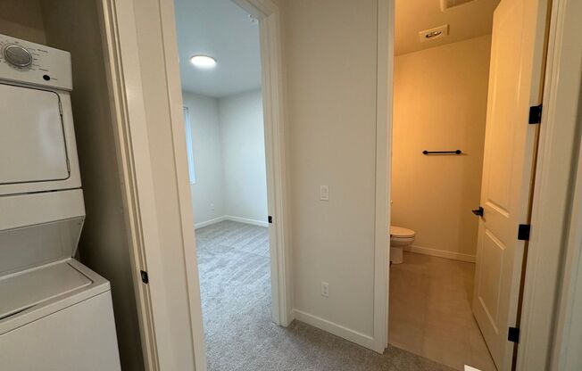 2 beds, 1.5 baths, 850 sqft, $1,995, Unit 5016