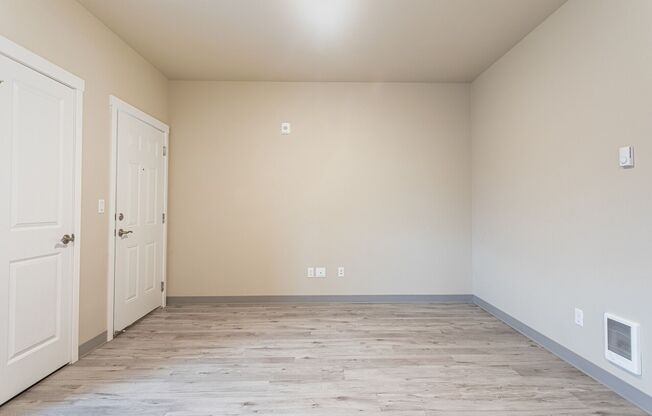 Lake Grove Apartments!