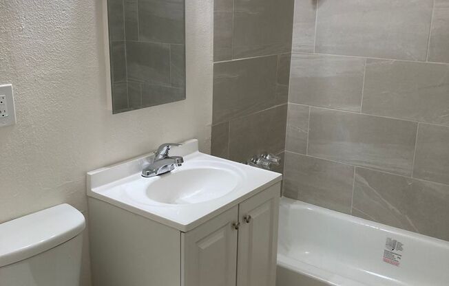 2 beds, 1 bath, 819 sqft, $2,295, Unit 1240-03