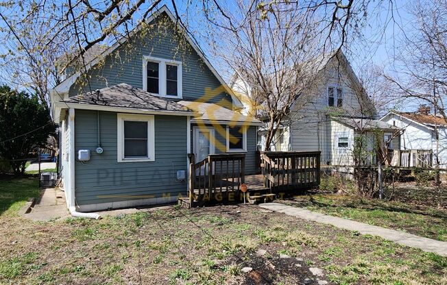 $500 OFF MOVE-IN SPECIAL!!! Brookside Park, Updated, 3 Bedroom/2 Bathroom Stunner with Detached Garage Available NOW!