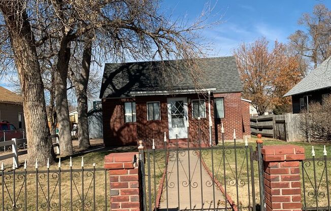 Cozy 2 Bed 1 Bath Brick Ranch-Style House in Greeley