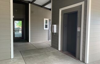 Studio, 1 bath, 500 sqft, $975, Unit 206