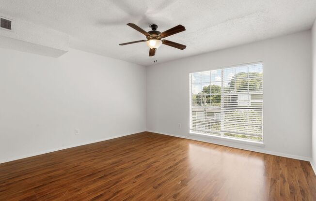2 beds, 1.5 baths, 957 sqft, $1,497, Unit 1729E