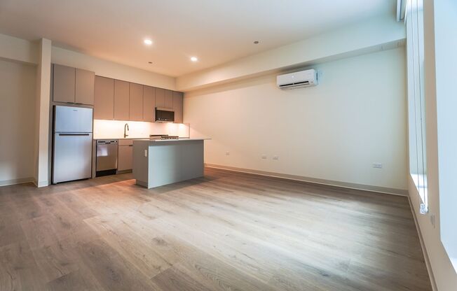 1 bed, 1 bath, 389 sqft, $2,415, Unit 326