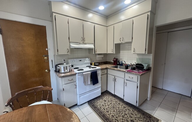 106 Thurston St.