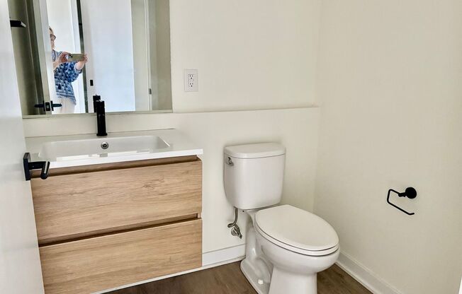 1 bed, 1.5 baths, 861 sqft, $1,850, Unit 505