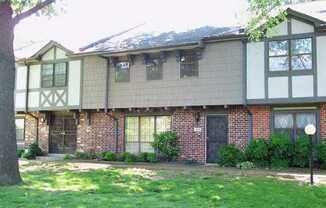 4786 Rustling Oaks