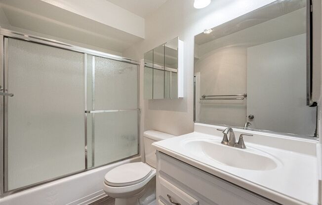 2 beds, 2 baths, 1,000 sqft, $3,295, Unit 109