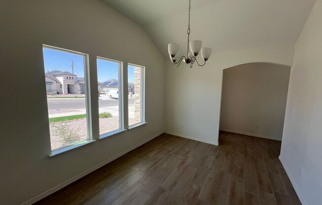 Stunning 3 bedroom, 3 bathroom home located in Canutillo