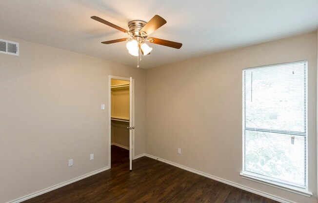 1 bed, 1 bath, 589 sqft, $999, Unit 122 A2 Patio