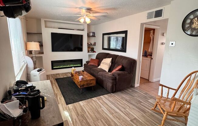 Cute 3 Bedroom 2.5 Bathroom Located In NW Albuquerque! Available 11//1/26