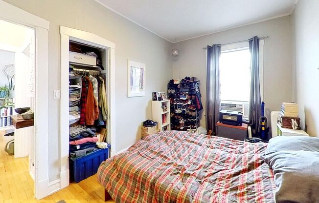 1 bed, 1 bath, 925 sqft, $2,300, Unit 1337 3A