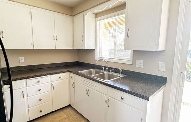 Edgewood Manor Apartments