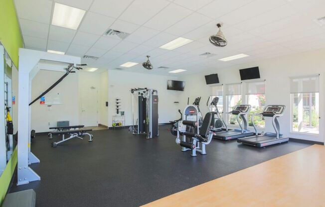 3 beds, 2 baths, 1,263 sqft, $1,930, Unit 243