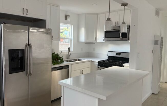 2 Bedroom 1 Bath Single Story Unit with Private Fenced Yard- Ocean Beach