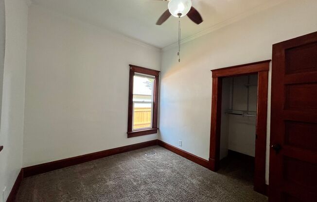 2 beds, 1 bath, $1,250