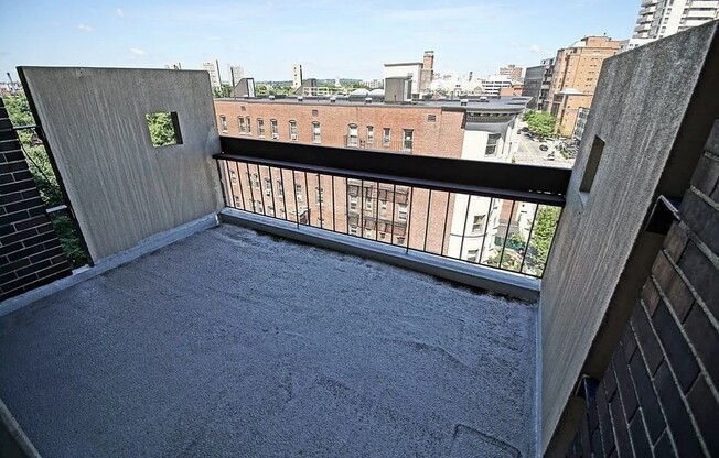 2 beds, 2 baths, 1,000 sqft, $3,900, Unit 801