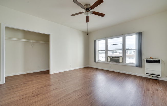 1057 S NORMANDIE AVE