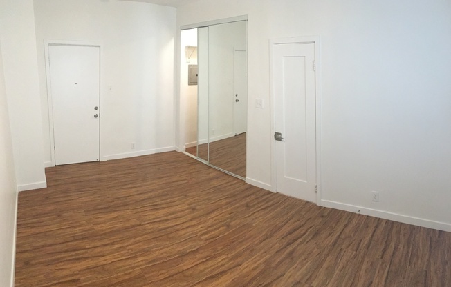 1 bed, 1 bath, 700 sqft, $1,950, Unit 201