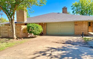 Large 2 Bed 2 Bath off NW 63rd & N. Villa in OKC