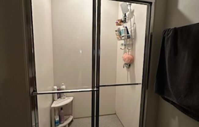 1 bed, 1 bath, 728 sqft, $1,650, Unit 511