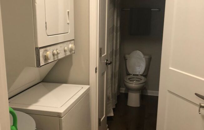 Studio, 1 bath, 500 sqft, $800, Unit H 215