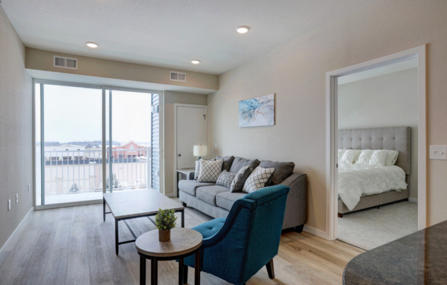 2 beds, 2 baths, 1,285 sqft, $1,545