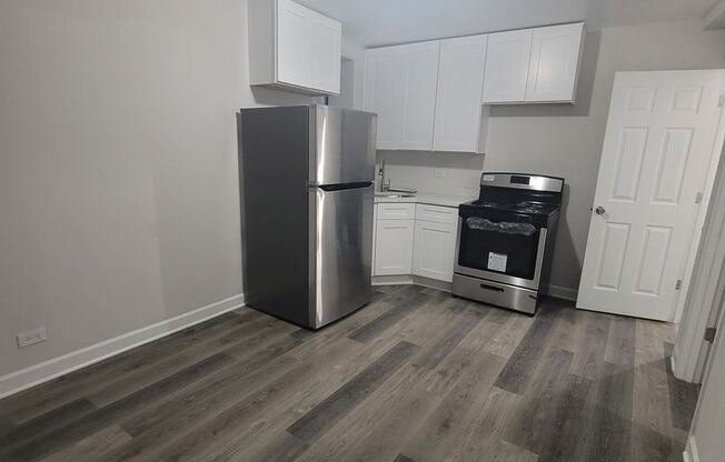 2842 W. 25th Place