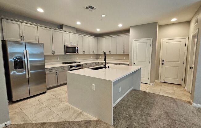 3 beds, 2.5 baths, $2,400