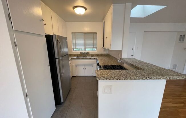 2 beds, 1 bath, 900 sqft, $3,450, Unit 18